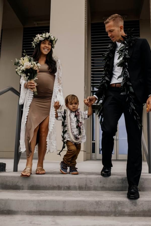 Moderne Glückwünsche zur Hochzeit für Brautpaare mit Kind